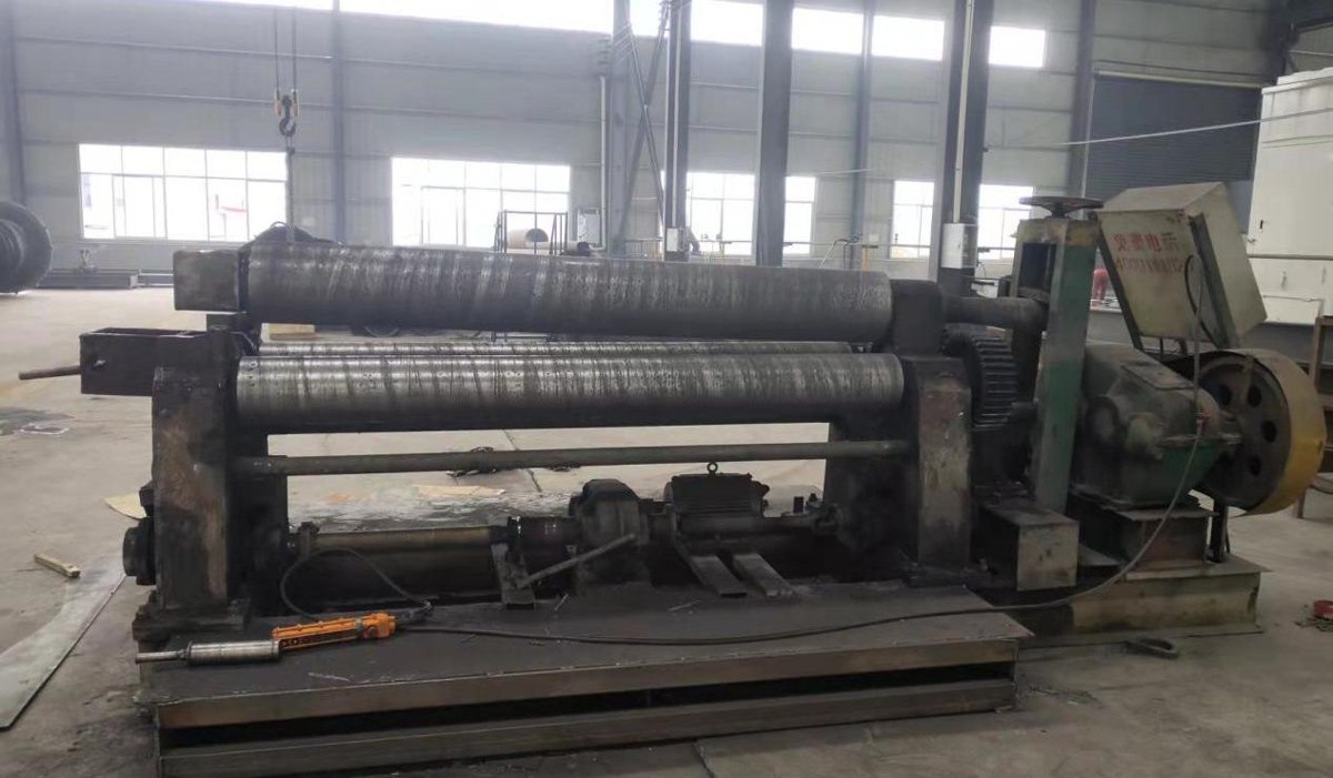 20 型 2200mm 数控卷板机